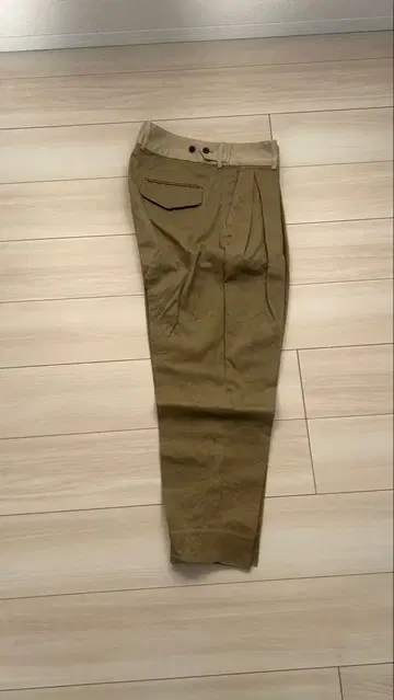 TOMORROWLAND 치노 팬츠