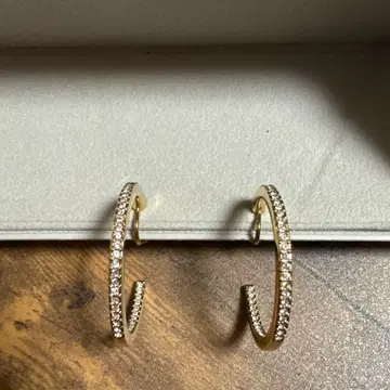 스와로브스키 귀찌