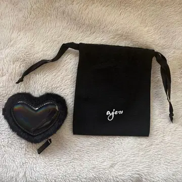 ajew glow HEART pouch / black