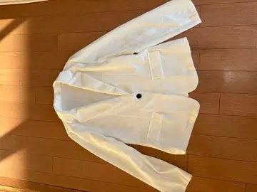 화이트 테일러드 자켓