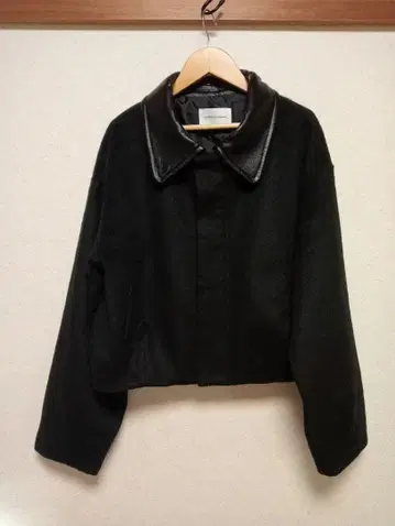 [2WAY로 착용 가능] 스탠드 울 숏코트