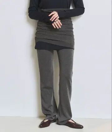 [ 새상품 미사용 ] 플라주 18G 스무스 팬츠 그레이 36 사이즈