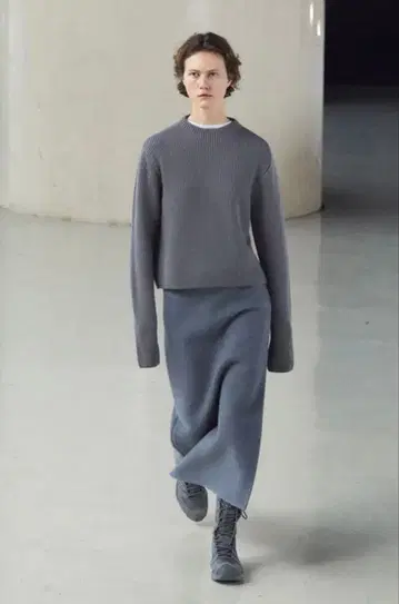 RIER CASTELROCK 니트 L 사이즈