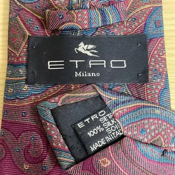 에트로 넥타이