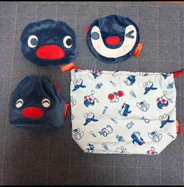 캐릭터 수납 파우치와 봉제 인형 세트