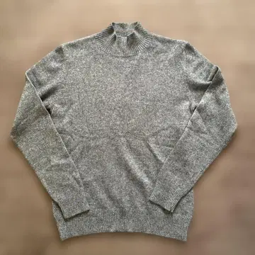 그레이 하이넥 니트 스웨터 긴팔