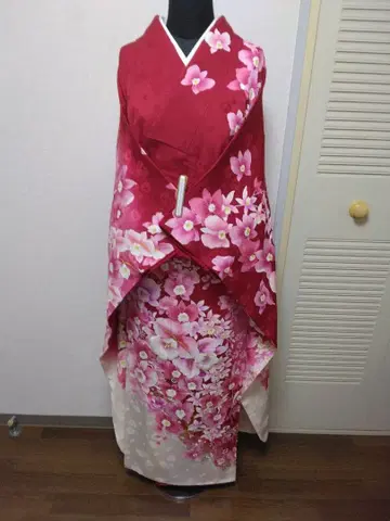 빨간색 꽃무늬 후리소데 순수 실크