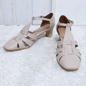 새상품 HIMIKO 구르카 샌들 26.5cm