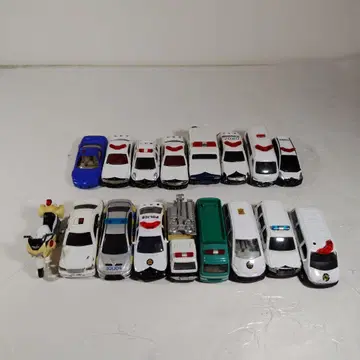 토미카 경찰 차량 17대 세트