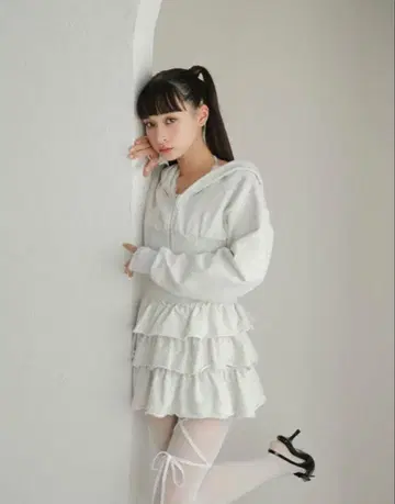 BUBBLES 코르셋 맨투맨 상의 크로스 리본 티어드 치마바지