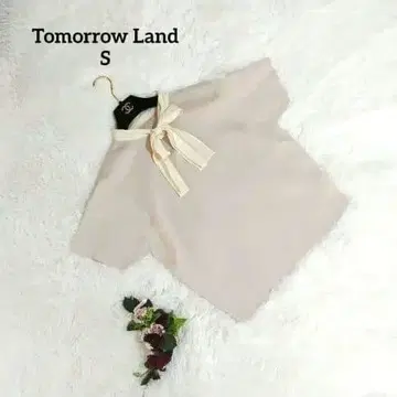 컨디션 최상 Tomorrow Land S 반팔 티셔츠 리본 베이지 화이트