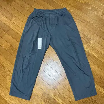 UNIQLO U 라이트웨이트 맨투맨 와이드 팬츠 (L)