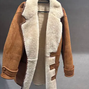 빈티지 무스탕 코트 UNIVERSITEDE PARIS SORBONNE