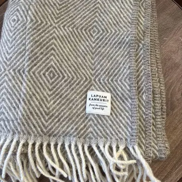 LAPUAN KANKURIT 라푸안칸쿠리 포켓 숄 대형 스톨