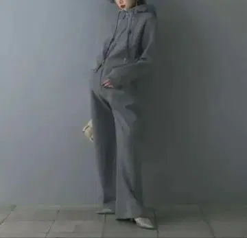 ANDRLE&CO 그레이 와이드 팬츠 플리스 소재