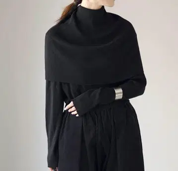 미즈이로 인드 2024년 케이프 칼라 리브 풀오버 울 혼방 블랙