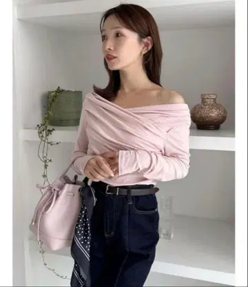 FRAY I.D 개더 오프숄더 티셔츠