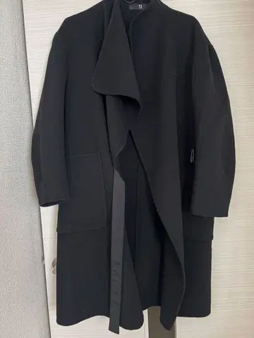 +J 블랙 롱 코트