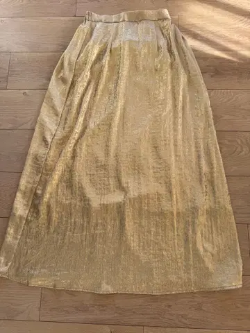 어반 리서치 골드 롱 스커트 SENSE OF PLACE