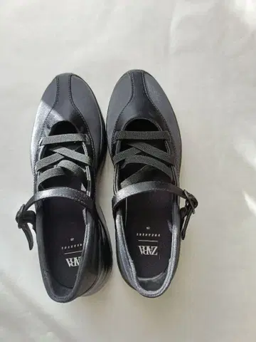 ZARA 신발