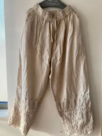 kazumi x Samansa Mos2 자수 팬츠