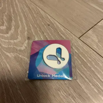 노모의 나라 핀 배지