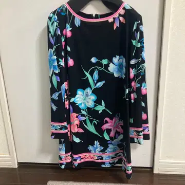 새상품급 레오나르 튜닉 사이즈 38