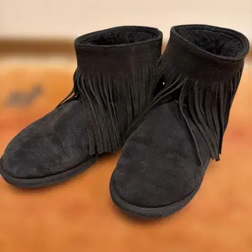 쿨라브라 블랙 프린지 어그 부츠 39