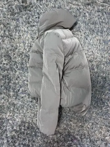 띠어리 숏 다운 S