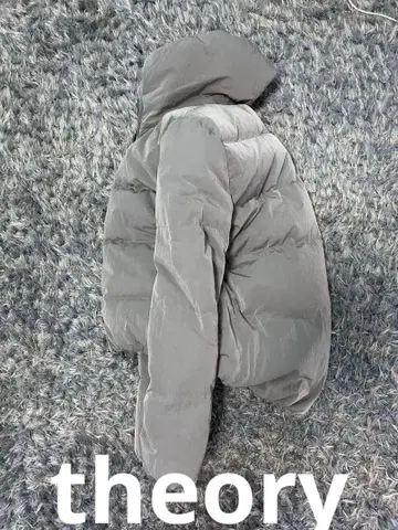 띠어리 볼륨 컬러 숏 다운 그레이지 S