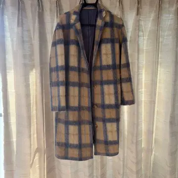 블루프론세 베이지와 파랑 체크 무늬 롱 코트