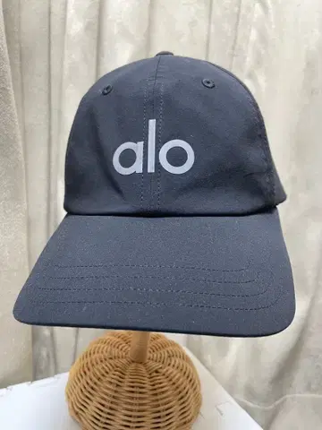 [ 애로우 요가 ] alo 블랙 캡 스포츠 러닝