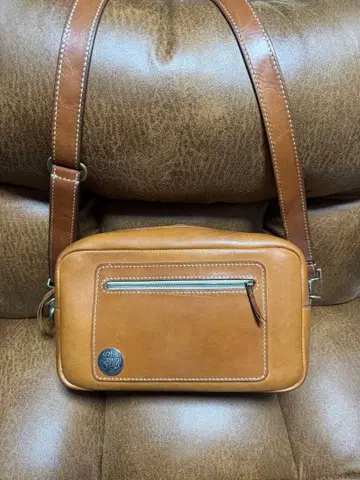 Samurai Craft 가죽 숄더백 카멜