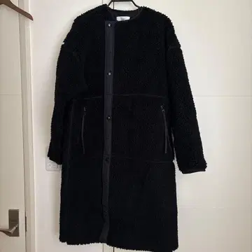 HYKE 블랙 보아 코트