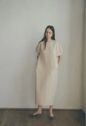 클라네 I 라인 LANTERN SLEEVE ONE PIECE