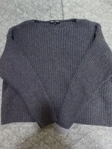 23구 다크 그레이 리브 스웨터 44 사이즈 루즈핏