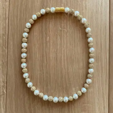 PETITSOIR 마그넷 클로징 펄 목걸이