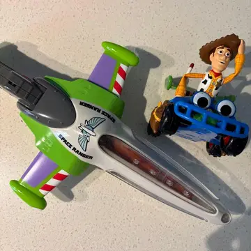 디즈니랜드 버즈 라이트이어 건&소드 블래스터 우디