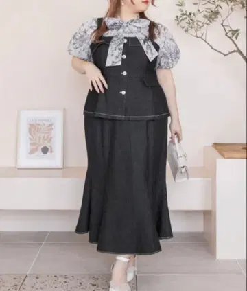 쿠레트 택 포함 미사용 뷔스티에 스커트 셋업 3L