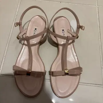 다이애나 리본 샌들 핑크 베이지