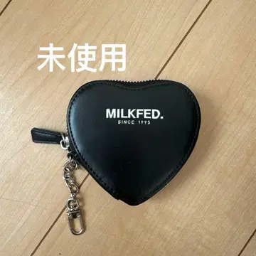 MILKFED. 하트형 블랙 파우치