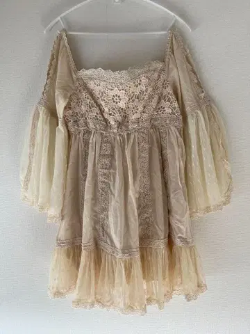 snidel 베이지 계열 레이스 튜닉 빈티지 요정