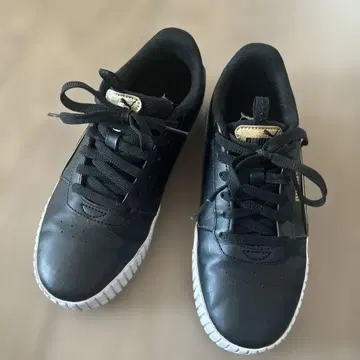 PUMA 블랙 플랫 블랙 스니커즈