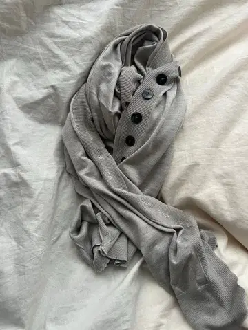 갤러리 바이 그레이 색상 수피마 니트 숄