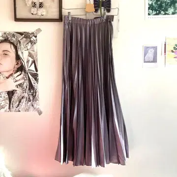 UN3D. 실버 플리츠 롱 스커트