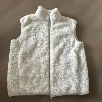 유니클로 화이트 플리스 베스트