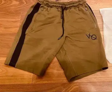 올리브 그린 숏팬츠 VQ