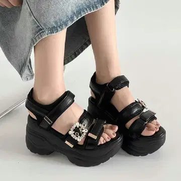 비쥬 장식 스포츠 샌들 블랙 박스 없음