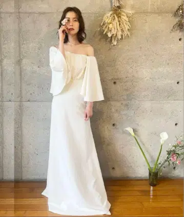 THE URBAN BLANCHE ORIGINAL 오프숄더 드레스