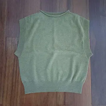 마가렛호웰의 니트 베스트